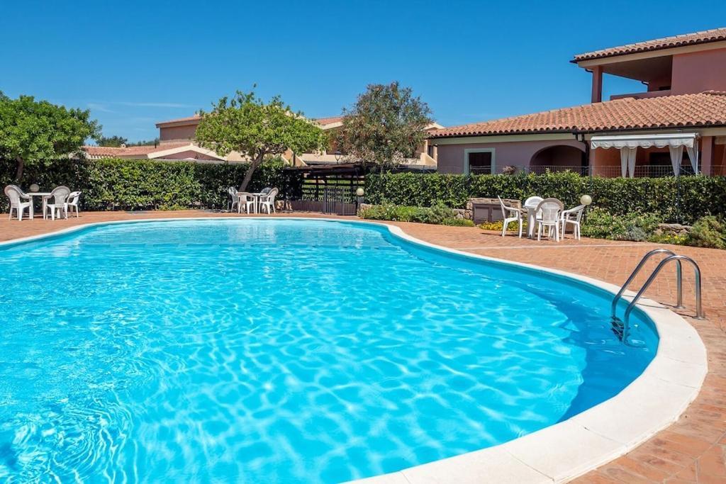 House In Residence With Swimming Pool 2 Km From The Sea Мурта-Марія Екстер'єр фото