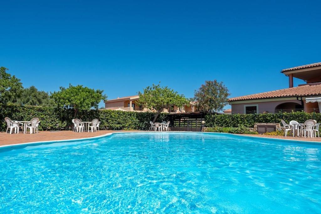 House In Residence With Swimming Pool 2 Km From The Sea Мурта-Марія Екстер'єр фото